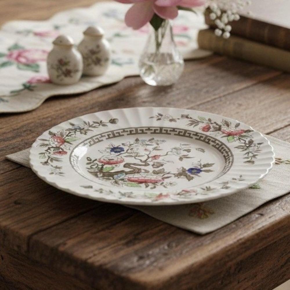 J & G Meakin Kashmir Classic White English Staffordshire 10" Dinner Plate